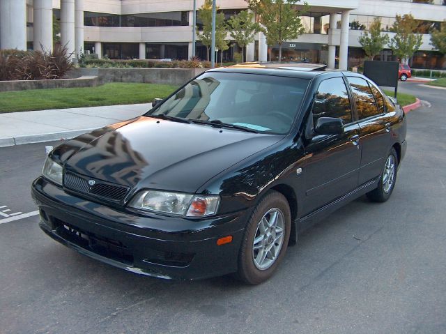 2002 Infiniti G20 Coupe