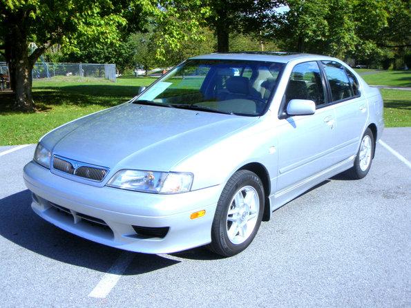 2002 Infiniti G20 Base