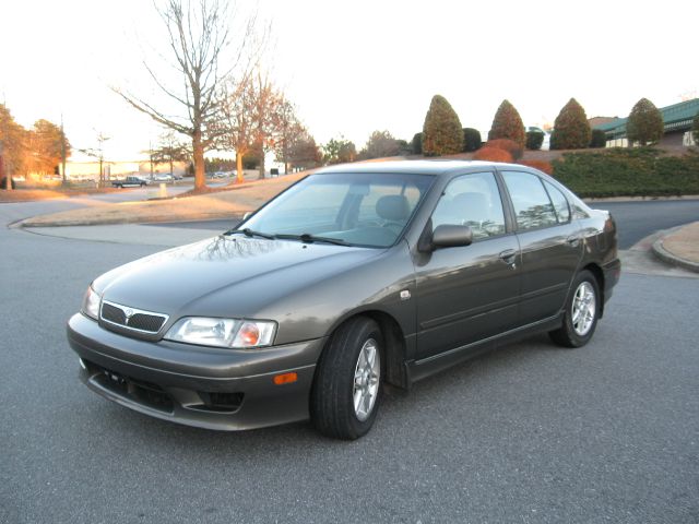 2002 Infiniti G20 Coupe