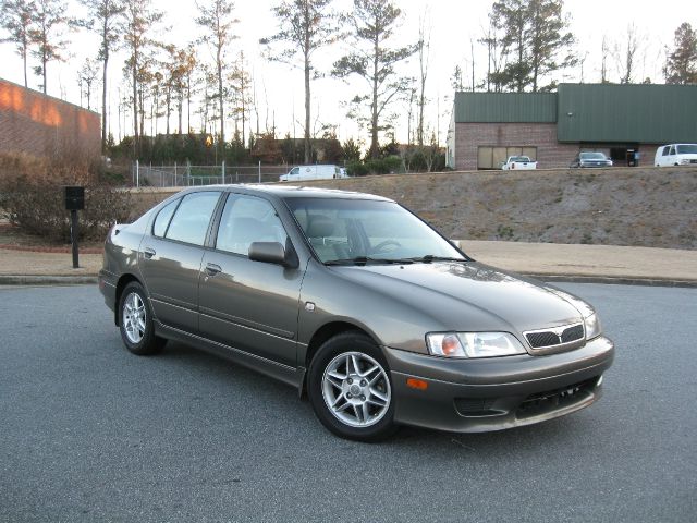 2002 Infiniti G20 Coupe