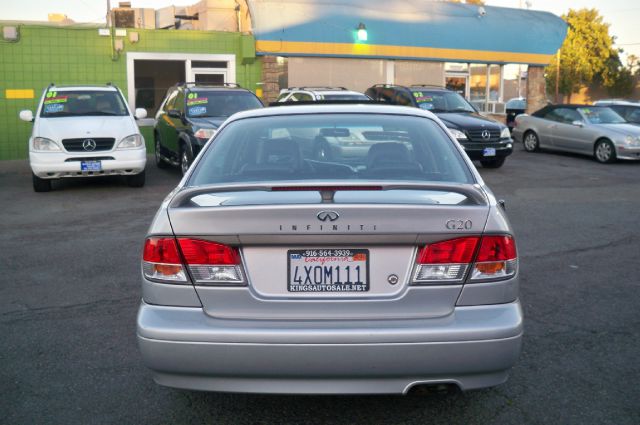 2002 Infiniti G20 Coupe