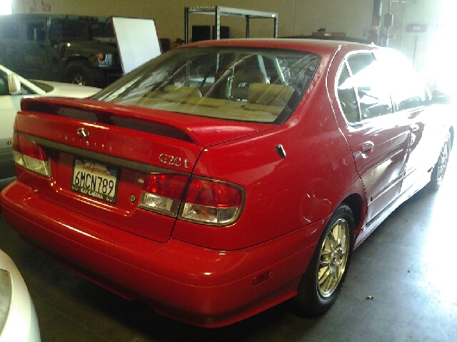 2006 Infiniti G20 Base