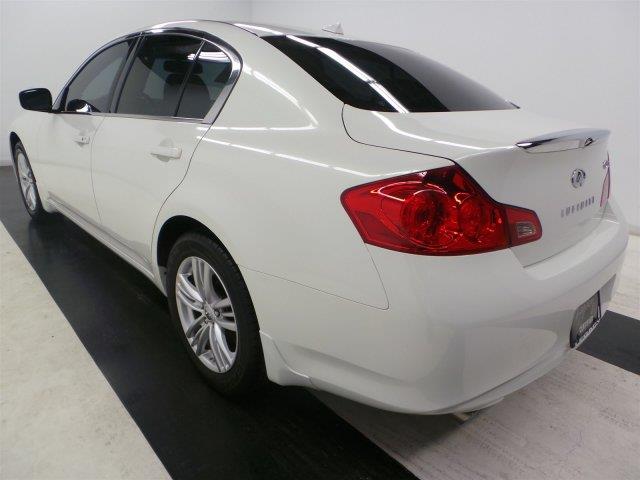 2011 Infiniti G25x SW2