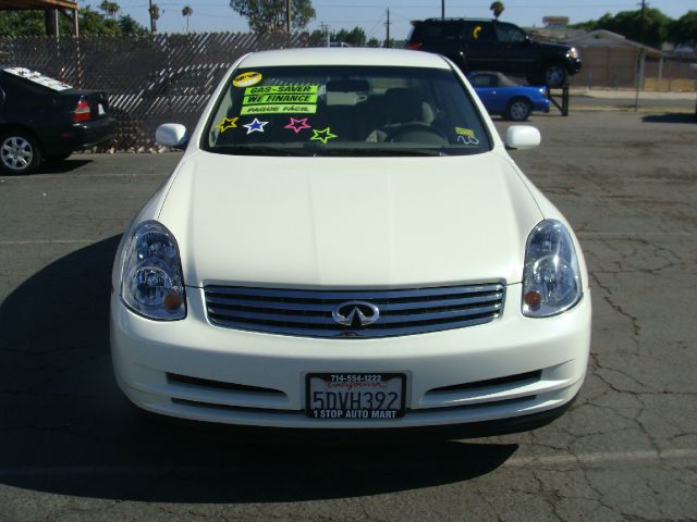 2003 Infiniti G35 Series 4.
