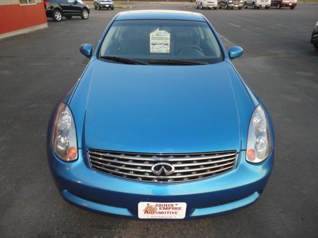 2003 Infiniti G35 Convertible 2D