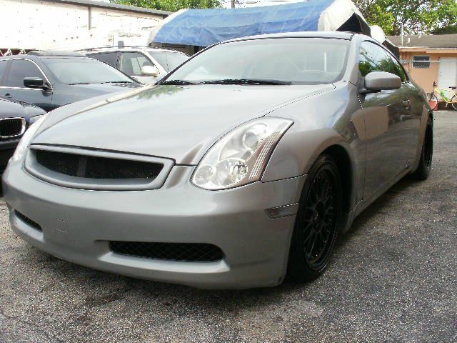 2003 Infiniti G35 XB - ONE Owner