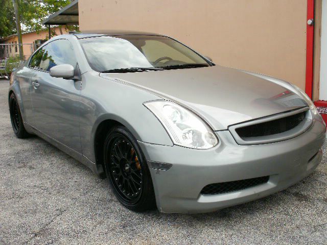 2003 Infiniti G35 XB - ONE Owner