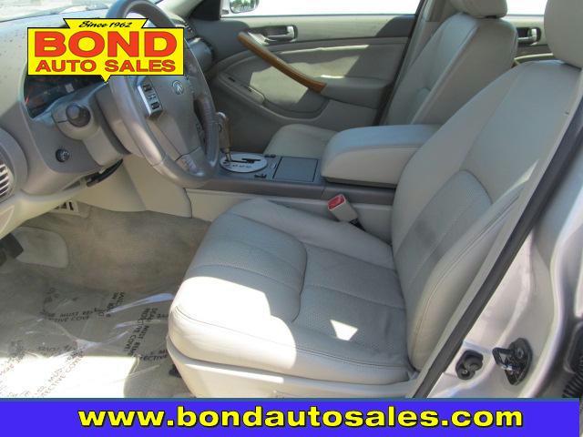 2003 Infiniti G35 Series 4.