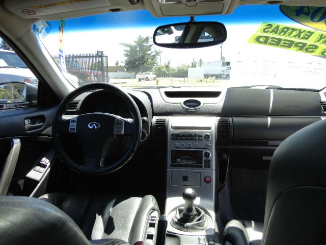 2003 Infiniti G35 XL 12-passenger