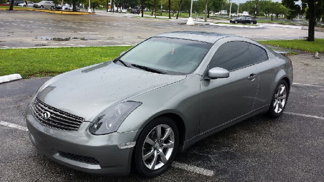 2003 Infiniti G35 XB - ONE Owner
