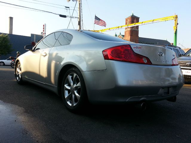 2003 Infiniti G35 XB - ONE Owner