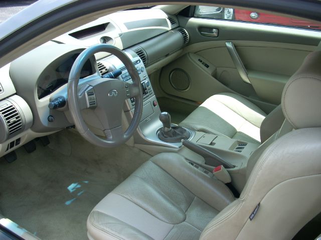 2003 Infiniti G35 XL 12-passenger