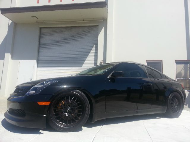 2003 Infiniti G35 XL 12-passenger