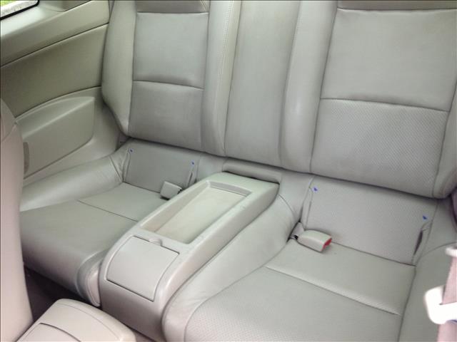 2003 Infiniti G35 XL 12-passenger