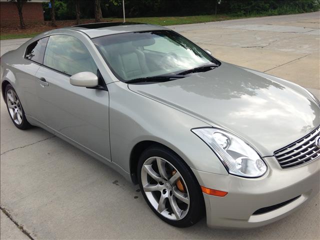 2003 Infiniti G35 XL 12-passenger
