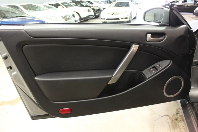 2003 Infiniti G35 XL 12-passenger