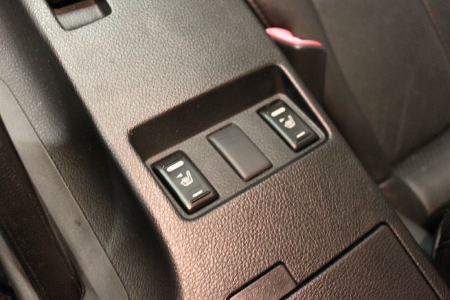 2003 Infiniti G35 XL 12-passenger