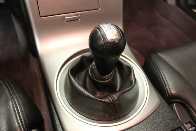 2003 Infiniti G35 XL 12-passenger