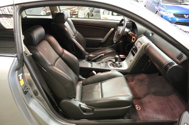 2003 Infiniti G35 XL 12-passenger