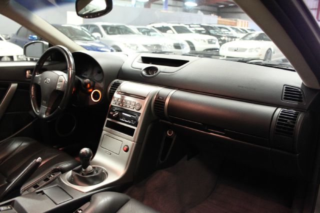 2003 Infiniti G35 XL 12-passenger