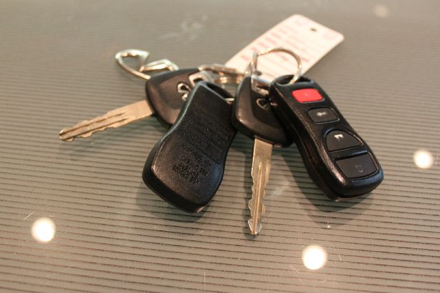 2003 Infiniti G35 XL 12-passenger