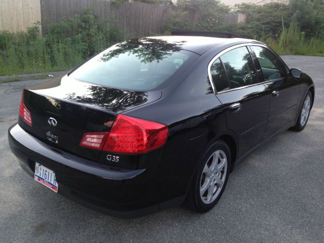 2003 Infiniti G35 Series 4.