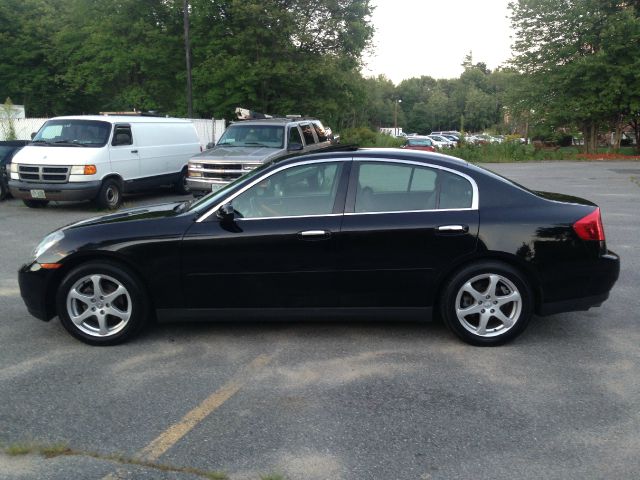 2003 Infiniti G35 Series 4.