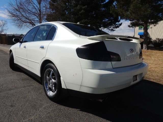 2004 Infiniti G35 5DR WGN FWD AT