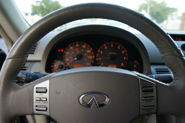 2004 Infiniti G35 XB - ONE Owner