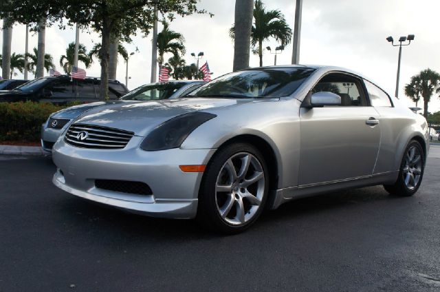 2004 Infiniti G35 XB - ONE Owner