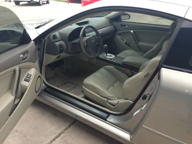 2004 Infiniti G35 XB - ONE Owner