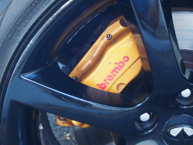 2004 Infiniti G35 XL 12-passenger