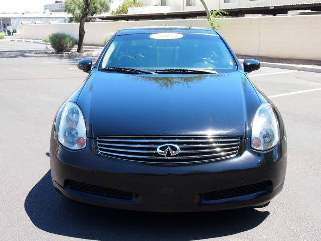 2004 Infiniti G35 XL 12-passenger