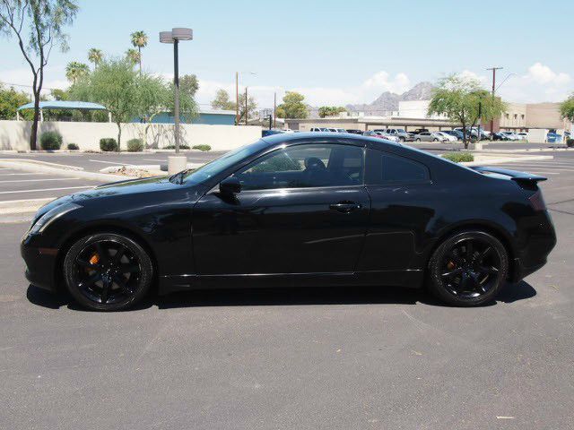 2004 Infiniti G35 XL 12-passenger