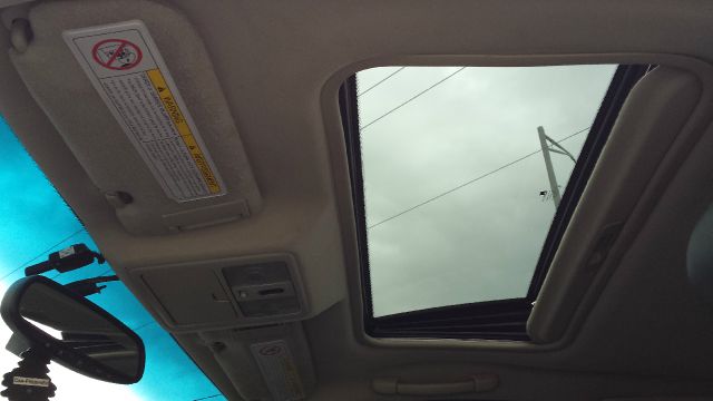 2004 Infiniti G35 XL 12-passenger