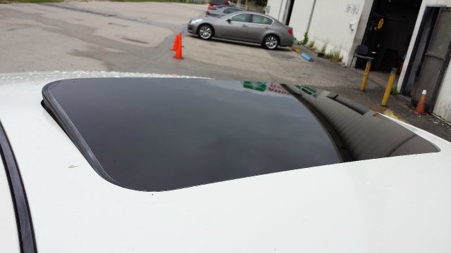 2004 Infiniti G35 XL 12-passenger