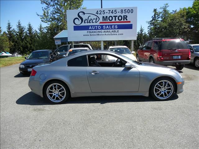 2004 Infiniti G35 XL 12-passenger