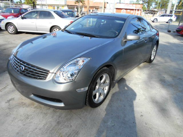 2004 Infiniti G35 XB - ONE Owner