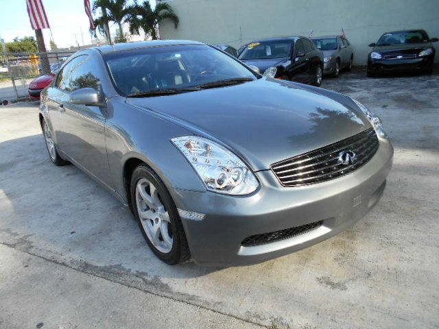 2004 Infiniti G35 XB - ONE Owner