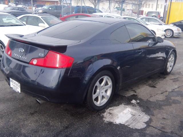 2004 Infiniti G35 Base