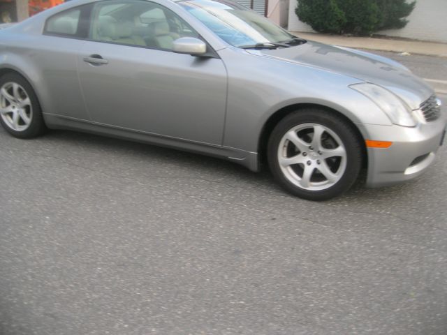 2004 Infiniti G35 XB - ONE Owner