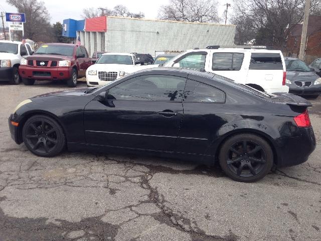 2004 Infiniti G35 XB - ONE Owner