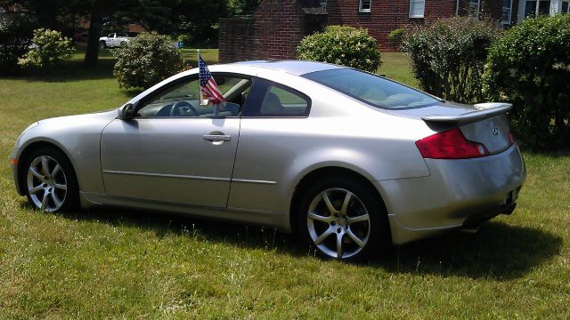 2004 Infiniti G35 XB - ONE Owner