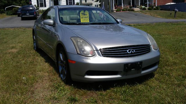 2004 Infiniti G35 XB - ONE Owner