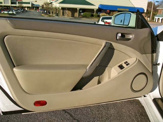 2004 Infiniti G35 Base