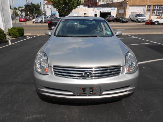 2004 Infiniti G35 Series 4.