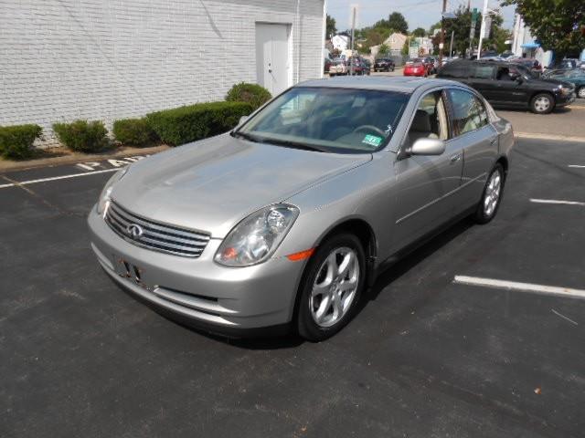 2004 Infiniti G35 Series 4.