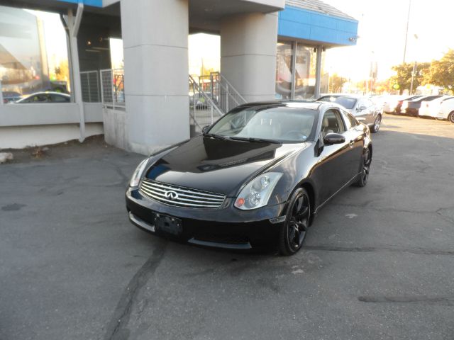 2004 Infiniti G35 XL 12-passenger