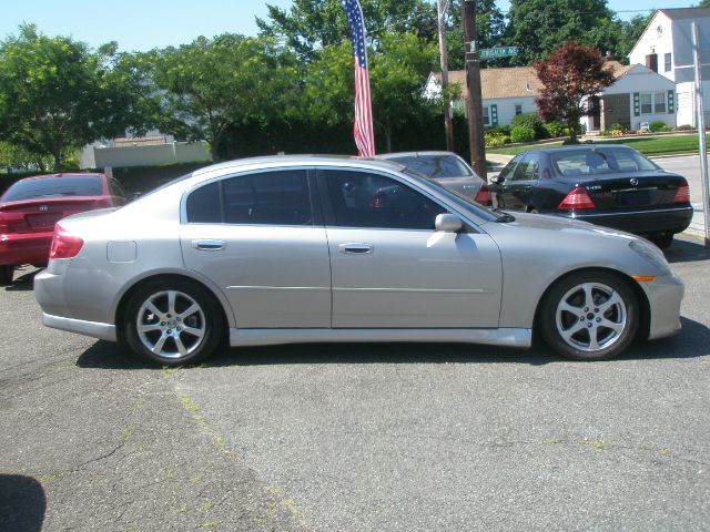 2004 Infiniti G35 5DR WGN FWD AT