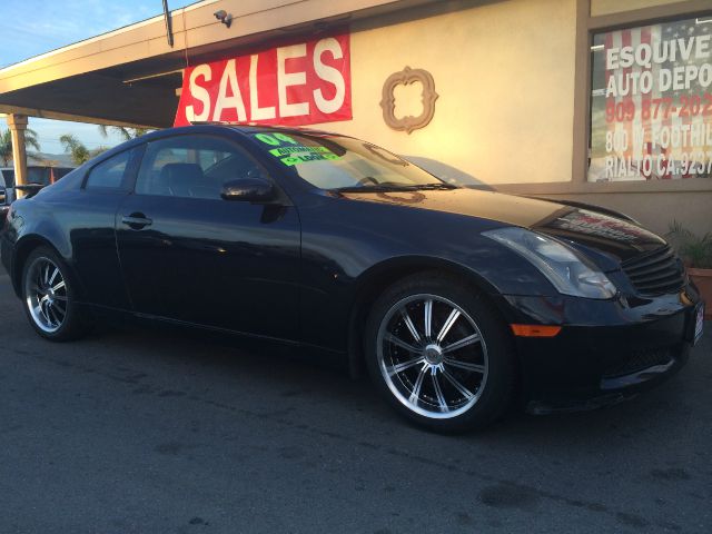 2004 Infiniti G35 XB - ONE Owner